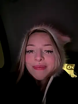 LoraaDoll online show from 16, 12, 2025