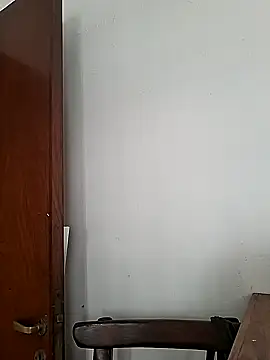 Snapshot of LYZBORNHD chatting on 14, 1, 2025 LYZBORNHD online show from 14, 1, 2025