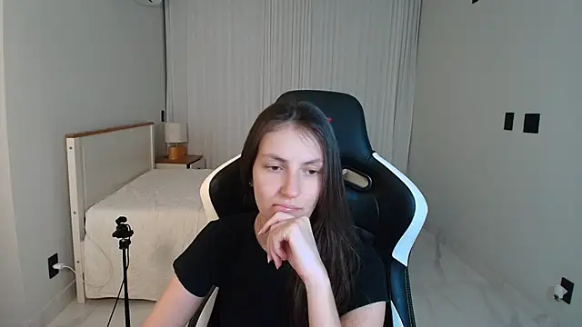 Snapshot of upssnowy chatting on 17, 7, 2026 upssnowy online show from 17, 7, 2026
