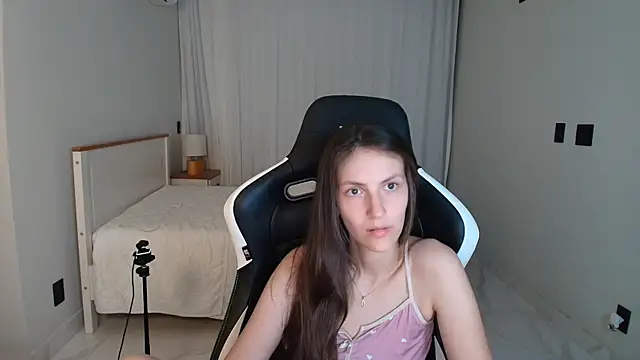 Snapshot of upssnowy chatting on 21, 7, 2026 upssnowy online show from 21, 7, 2026