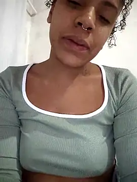 Julia Pretinha online show from 4, 4, 2026