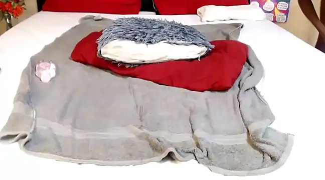 Snapshot of LongPussyLipsxx chatting on 13, 2, 2025 LongPussyLipsxx online show from 13, 2, 2025