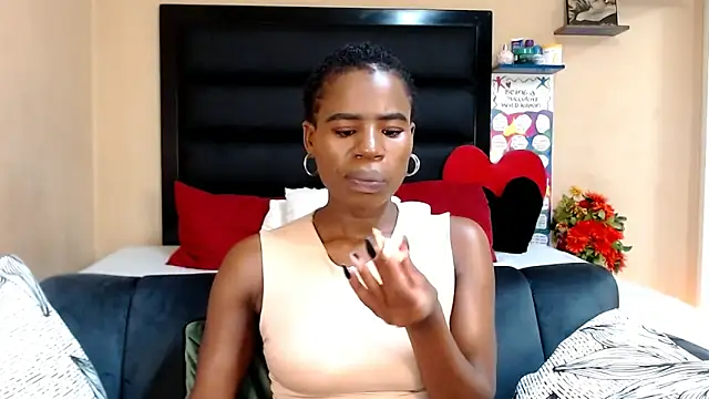 Snapshot of LongPussyLipsxx chatting on 22, 3, 2025 LongPussyLipsxx online show from 22, 3, 2025