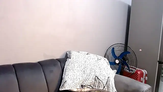 Snapshot of LongPussyLipsxx chatting on 12, 10, 2025 LongPussyLipsxx online show from 12, 10, 2025