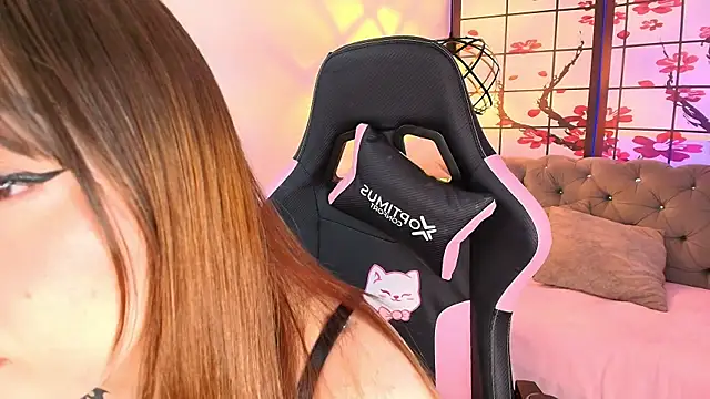 Fluffy Bubble21 online show from 8, 1, 2026