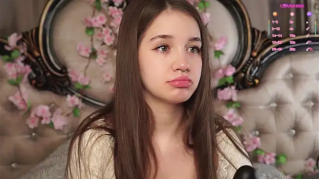 AmiLewis online show from 4, 4, 2026