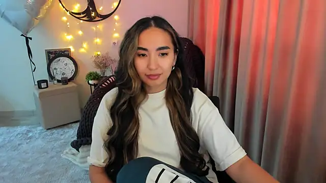 worldofkim online show from 17, 4, 2026