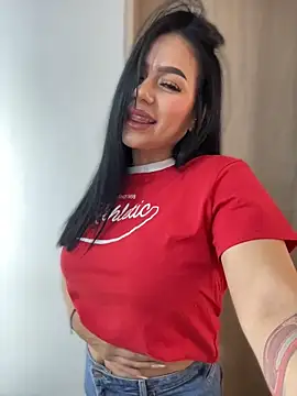 Miah gomez  online show from 15, 4, 2026