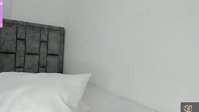 Snapshot of Loren_moreno chatting on 19, 12, 2024 Loren moreno online show from 19, 12, 2024