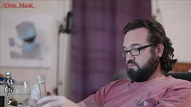 Seraph De La Luna online show from 1, 1, 2025