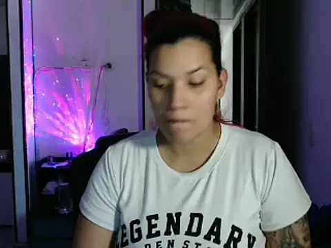 Snapshot of CarolinaRincon chatting on 12, 2, 2025 CarolinaRincon online show from 12, 2, 2025