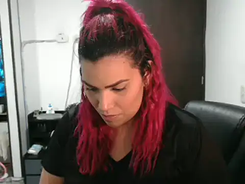 Snapshot of CarolinaRincon chatting on 27, 2, 2025 CarolinaRincon online show from 27, 2, 2025