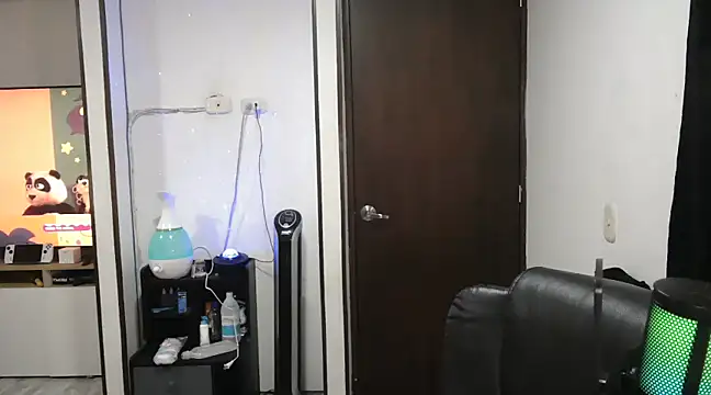 Snapshot of CarolinaRincon chatting on 19, 3, 2025 CarolinaRincon online show from 19, 3, 2025