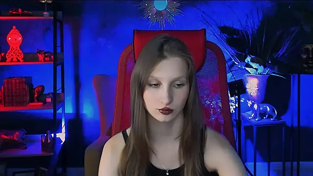 EllaHorton online show from 13, 3, 2025