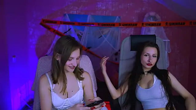 EllaHorton online show from 18, 10, 2025