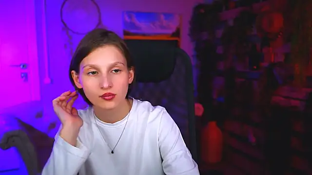 Snapshot of EllaHorton chatting on 12, 5, 2026 EllaHorton online show from 12, 5, 2026