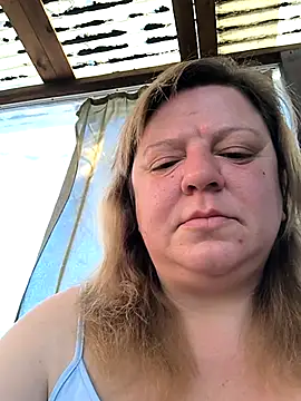 Snapshot of jusichka chatting on 5, 5, 2026 jusichka online show from 5, 5, 2026