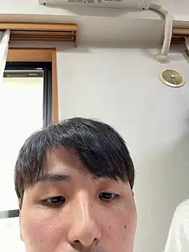 Snapshot of yutaro0211 chatting on 28, 5, 2026 yutaro0211 online show from 28, 5, 2026