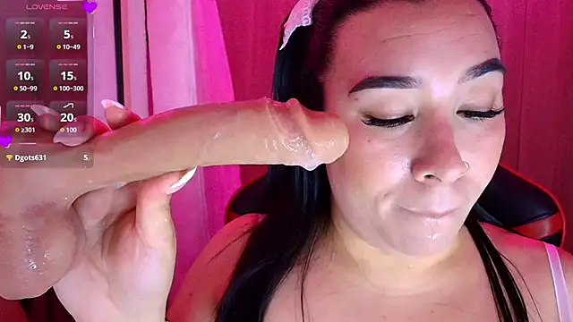 Snapshot of leahtemptation3 chatting on 22, 12, 2025 leahtemptation3 online show from 22, 12, 2025