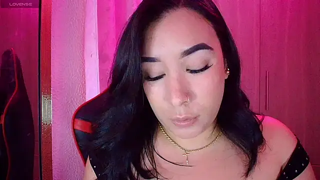 Snapshot of leahtemptation3 chatting on 11, 1, 2026 leahtemptation3 online show from 11, 1, 2026