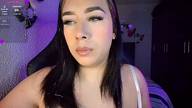 Snapshot of leahtemptation3 chatting on 15, 2, 2026 leahtemptation3 online show from 15, 2, 2026