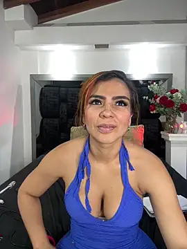 Snapshot of Arianna_Jones1 chatting on 27, 5, 2026 Arianna Jones1 online show from 27, 5, 2026