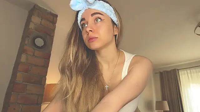 Snapshot of hotexclusive_ chatting on 2, 12, 2024 hotexclusive online show from 2, 12, 2024