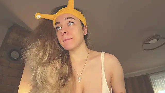 Snapshot of hotexclusive_ chatting on 3, 12, 2024 hotexclusive online show from 3, 12, 2024