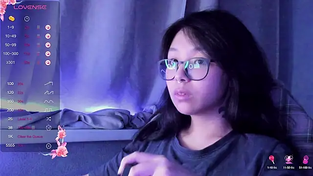 Snapshot of maydaykimmy chatting on 2, 12, 2024 maydaykimmy online show from 2, 12, 2024