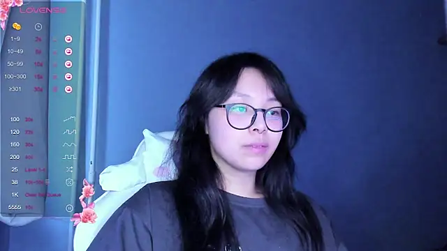 Snapshot of maydaykimmy chatting on 18, 12, 2024 maydaykimmy online show from 18, 12, 2024