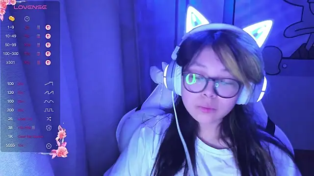 Snapshot of maydaykimmy chatting on 12, 2, 2025 maydaykimmy online show from 12, 2, 2025