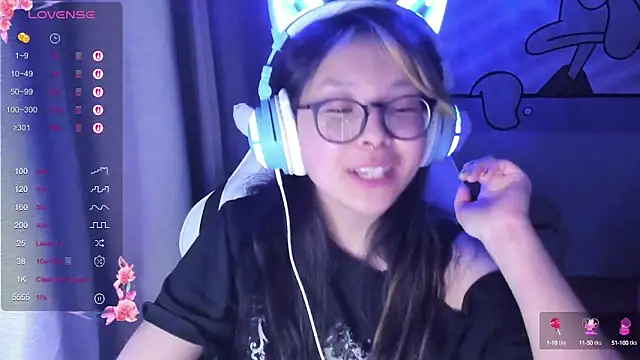 Snapshot of maydaykimmy chatting on 26, 2, 2025 maydaykimmy online show from 26, 2, 2025