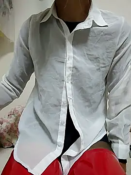 Snapshot of dmmsuzu95 chatting on 15, 9, 2025 dmmsuzu95 online show from 15, 9, 2025