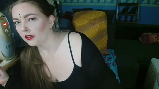 Snapshot of SherineDivine chatting on 6, 10, 2025 SherineDivine online show from 6, 10, 2025