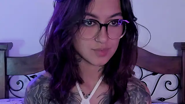 noemi foxxx online show from 5, 1, 2025