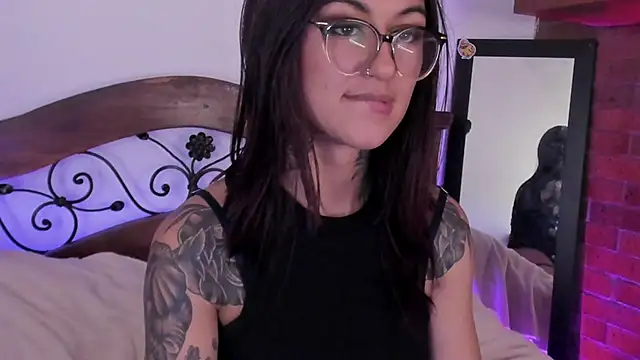 noemi foxxx online show from 30, 1, 2025