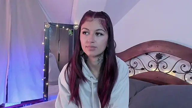 noemi foxxx online show from 19, 9, 2025