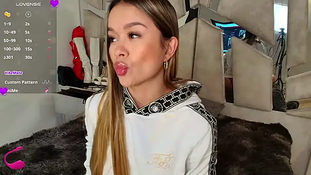 Natalyefoster online show from 27, 11, 2025