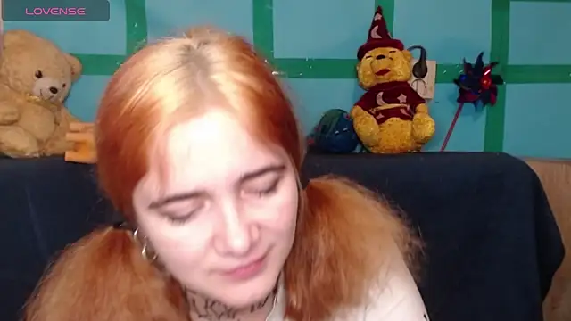 Snapshot of Yours_good_mood chatting on 6, 3, 2025 Yours good mood online show from 6, 3, 2025