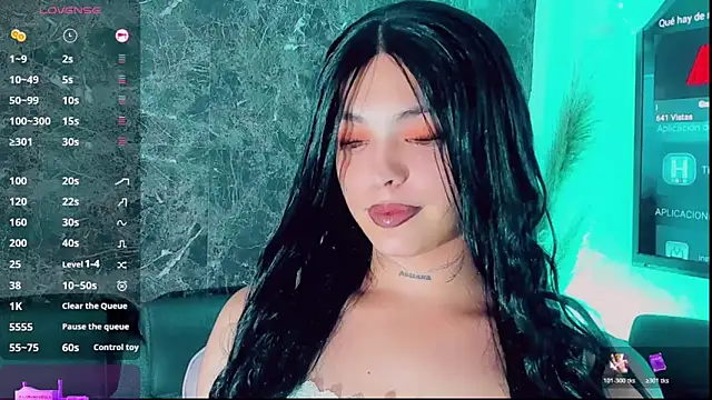 Emmaa Saenz  online show from 15, 12, 2025