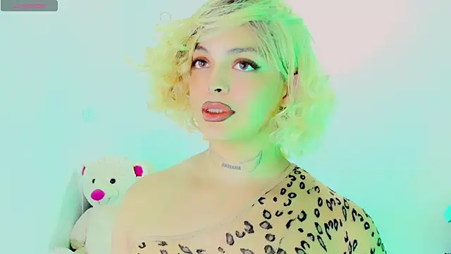 Emmaa Saenz  online show from 2, 3, 2026