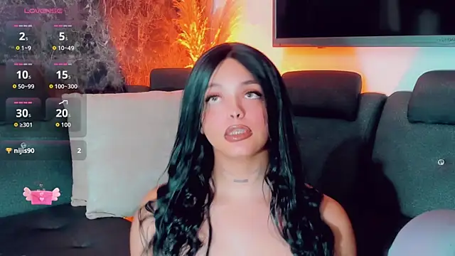 Snapshot of Emmaa_Saenz_ chatting on 19, 5, 2026 Emmaa Saenz online show from 19, 5, 2026