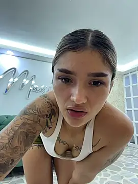 Snapshot of Arianavillada chatting on 7, 7, 2026 Arianavillada online show from 7, 7, 2026