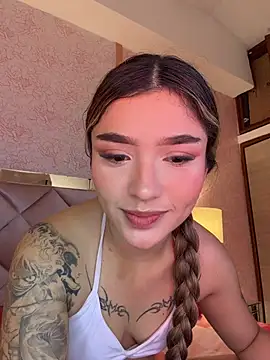 Snapshot of Arianavillada chatting on 9, 7, 2026 Arianavillada online show from 9, 7, 2026