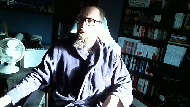 Snapshot of MeSteff chatting on 28, 12, 2024 MeSteff online show from 28, 12, 2024