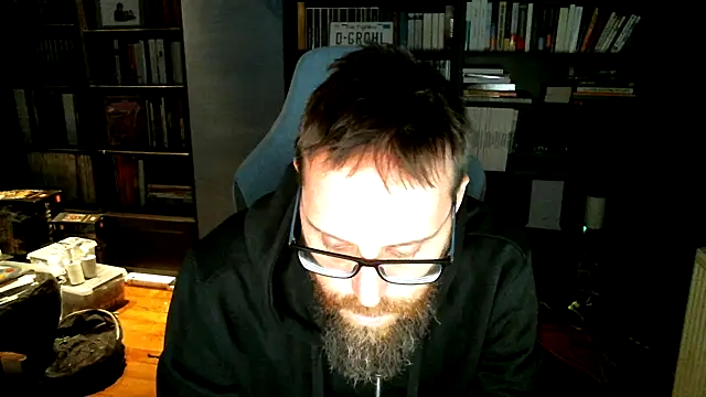 Snapshot of MeSteff chatting on 11, 10, 2025 MeSteff online show from 11, 10, 2025