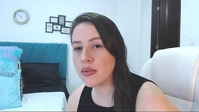 kamila lopez online show from 9, 2, 2025