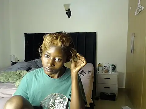 Snapshot of thicky_anncy chatting on 15, 6, 2026 thicky anncy online show from 15, 6, 2026