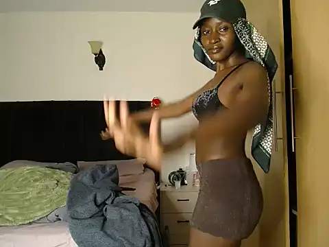 Snapshot of thicky_anncy chatting on 30, 7, 2026 thicky anncy online show from 30, 7, 2026