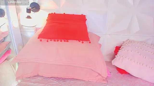 Snapshot of cute_latinaxxx chatting on 23, 5, 2026 cute latinaxxx online show from 23, 5, 2026